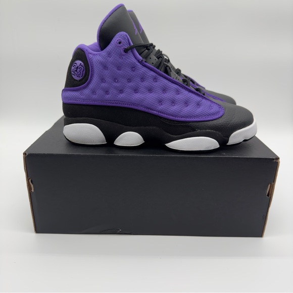 Air Jordan Retro 13 Purple Venom Like New - Picture 2 of 4
